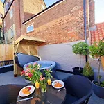 Bensons Gem בית נופש